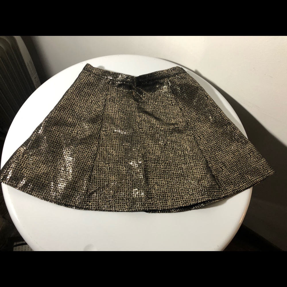 Skirt black and golden perfect for parties